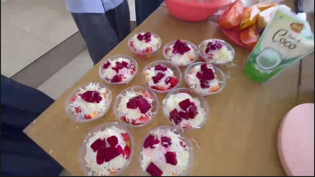 Salad buah probiotik Kelompok 3
